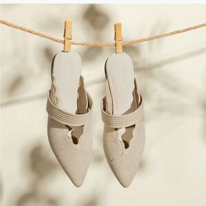 NWOT Vivaia Venus pointed toe mule size 37/6.5 US